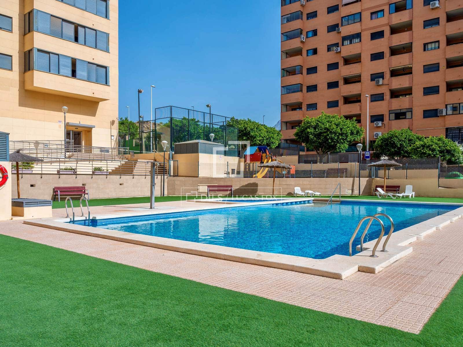 2 soveværelse Lejlighed til salg i Benidorm med swimmingpool garage - € 395.000 (Ref: 9919065)