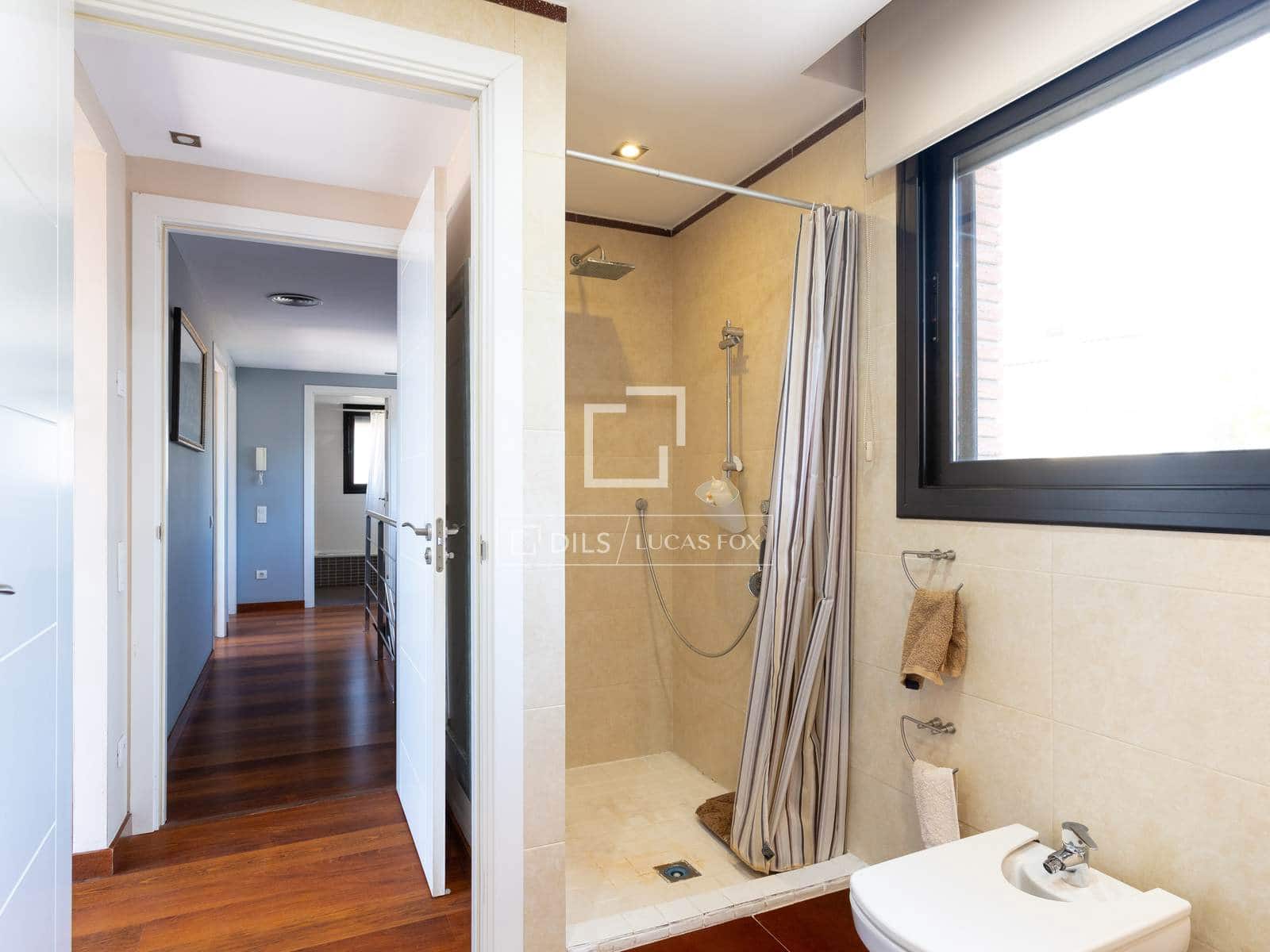 5 slaapkamer Villa te koop in Sant Vicenc de Montalt met garage - € 948.000 (Ref: 9919067)