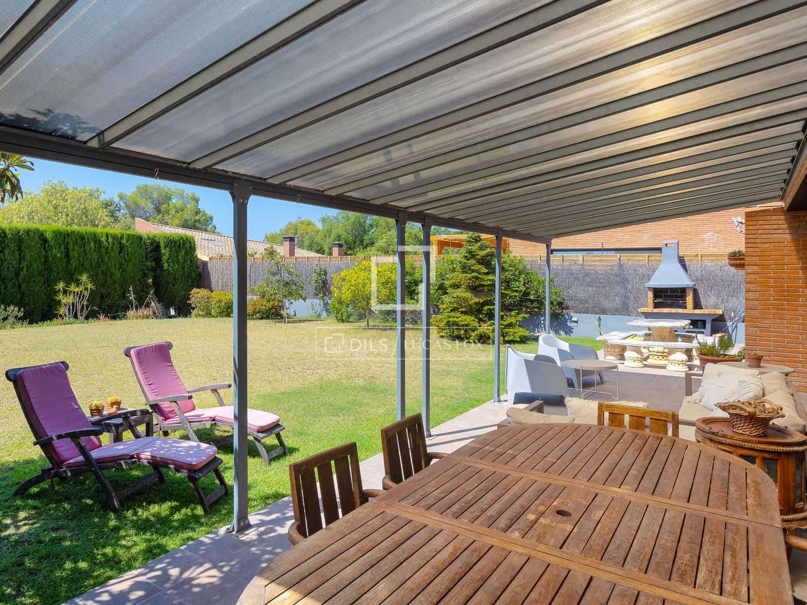 5 slaapkamer Villa te koop in Sant Vicenc de Montalt met garage - € 948.000 (Ref: 9919067)
