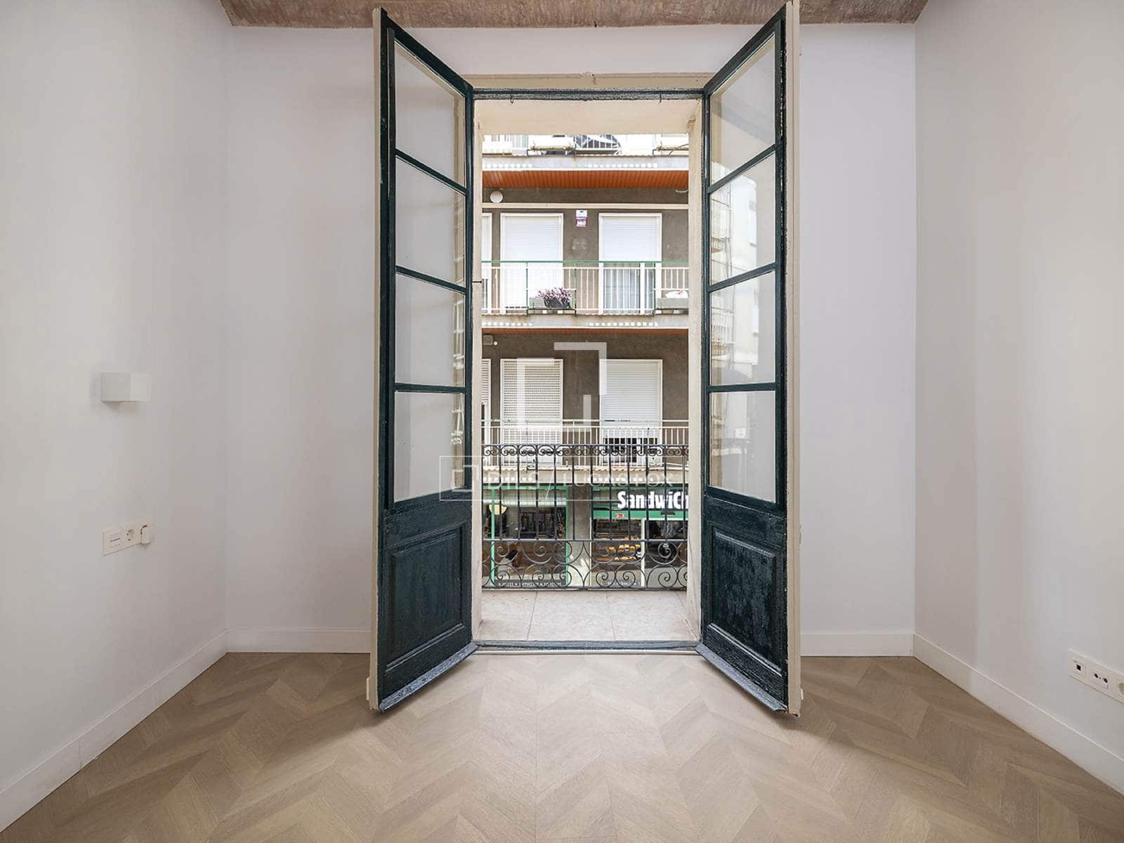 2 soveværelse Lejlighed til salg i Barcelona by - € 575.000 (Ref: 9919124)