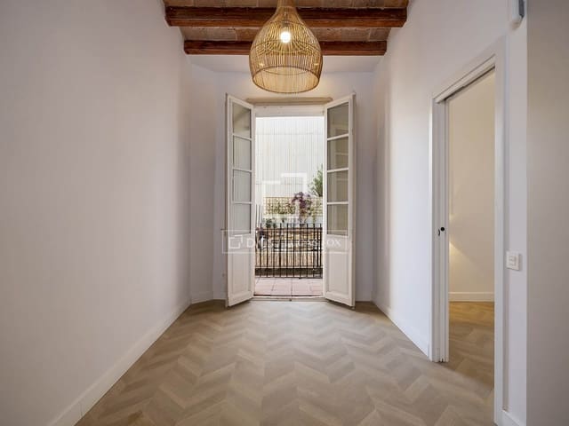 2 soveværelse Lejlighed til salg i Barcelona by - € 575.000 (Ref: 9919124)