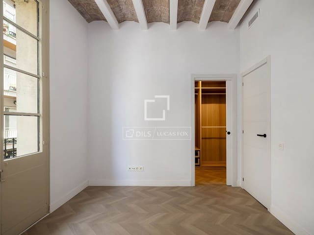 2 soveværelse Lejlighed til salg i Barcelona by - € 575.000 (Ref: 9919124)