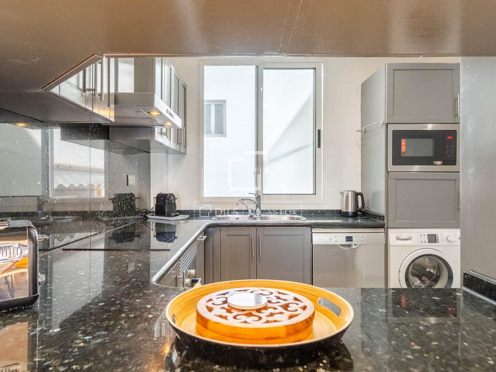 Appartement de 4 chambres à louer à Valence ville - 3 000 € (Ref: 9920907)