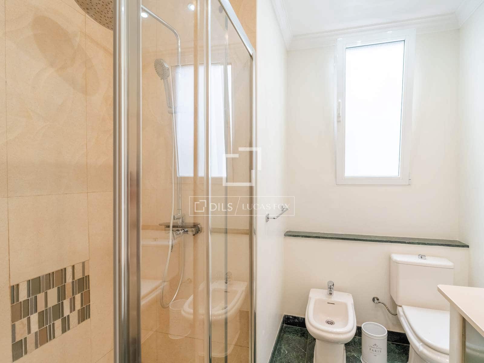 Appartement de 4 chambres à louer à Valence ville - 3 000 € (Ref: 9920907)