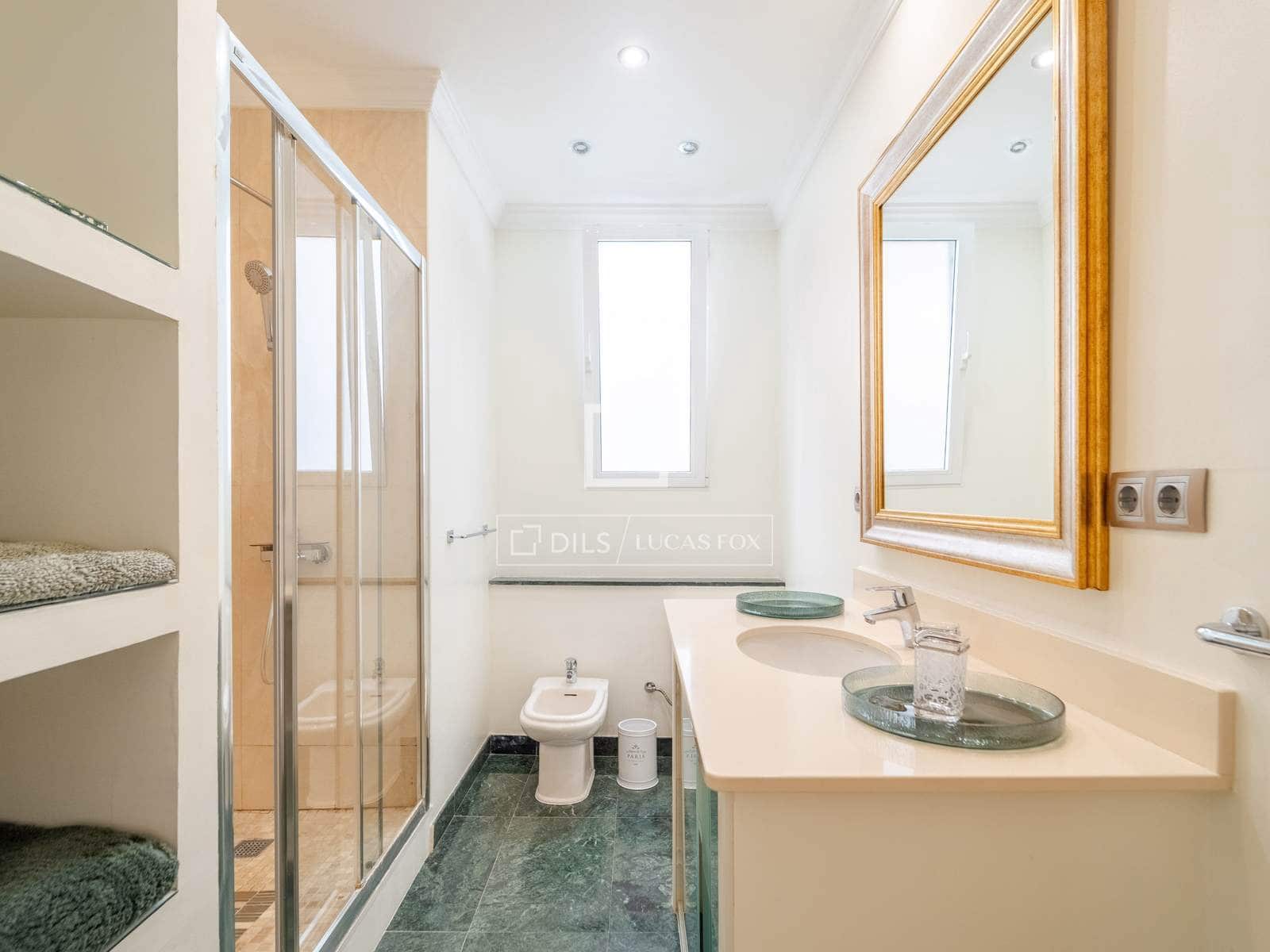 Appartement de 4 chambres à louer à Valence ville - 3 000 € (Ref: 9920907)