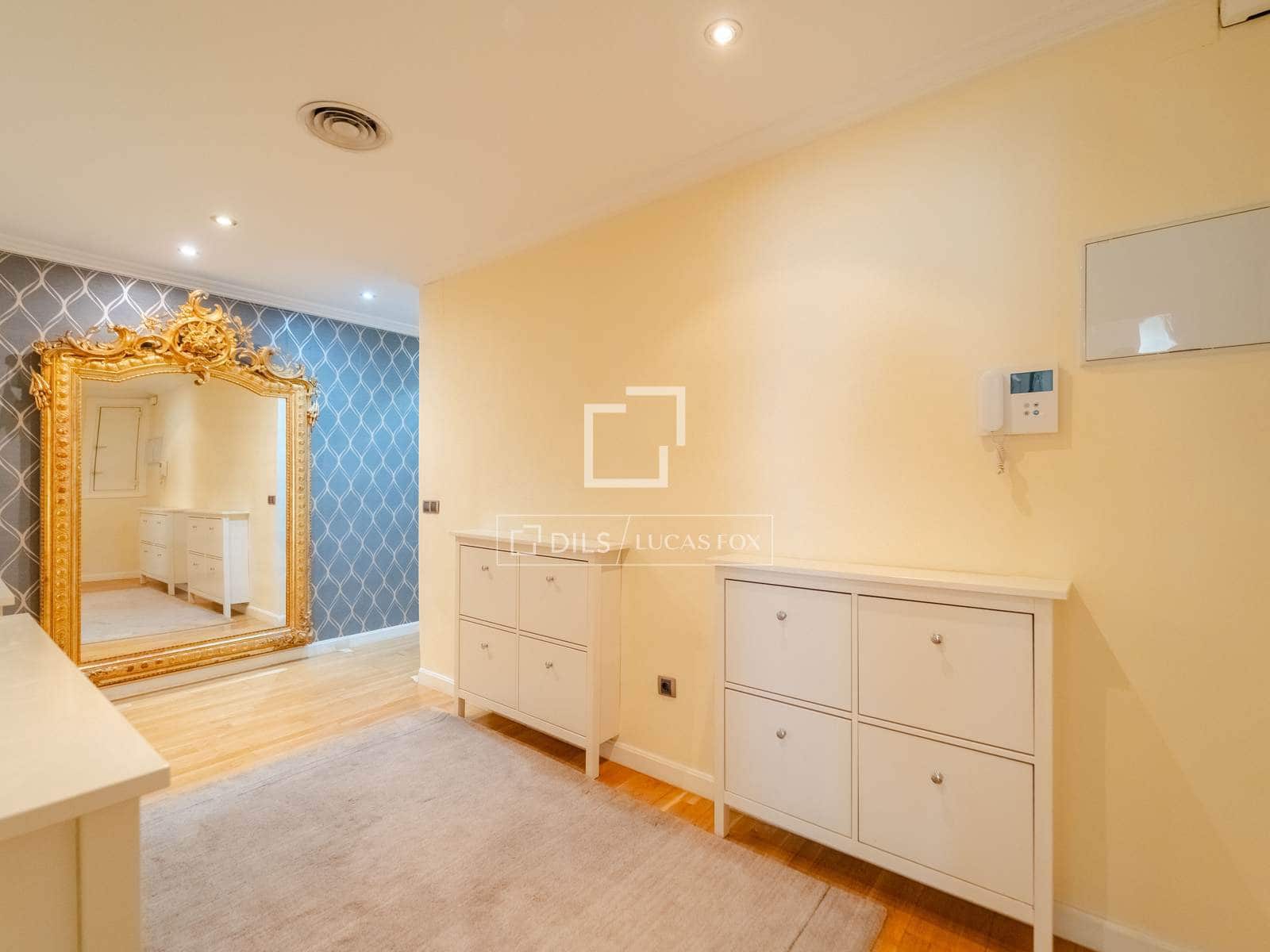 Appartement de 4 chambres à louer à Valence ville - 3 000 € (Ref: 9920907)
