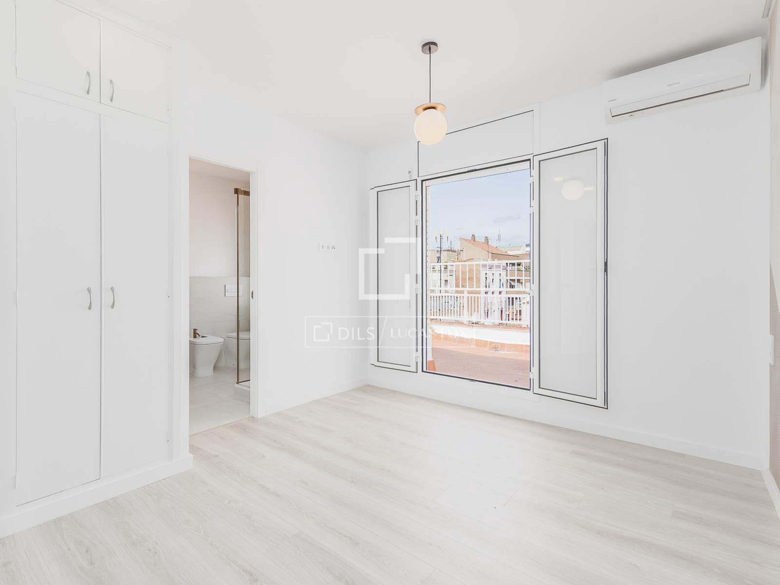 3 soveværelse Penthouse til salg i Barcelona by - € 1.090.000 (Ref: 9921052)