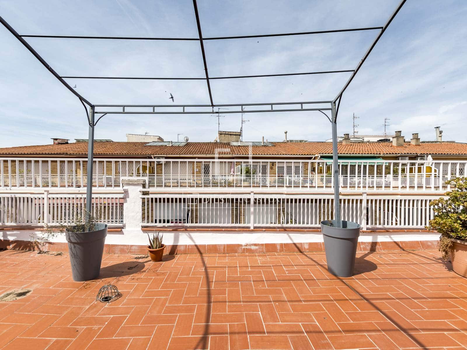 3 soveværelse Penthouse til salg i Barcelona by - € 1.090.000 (Ref: 9921052)