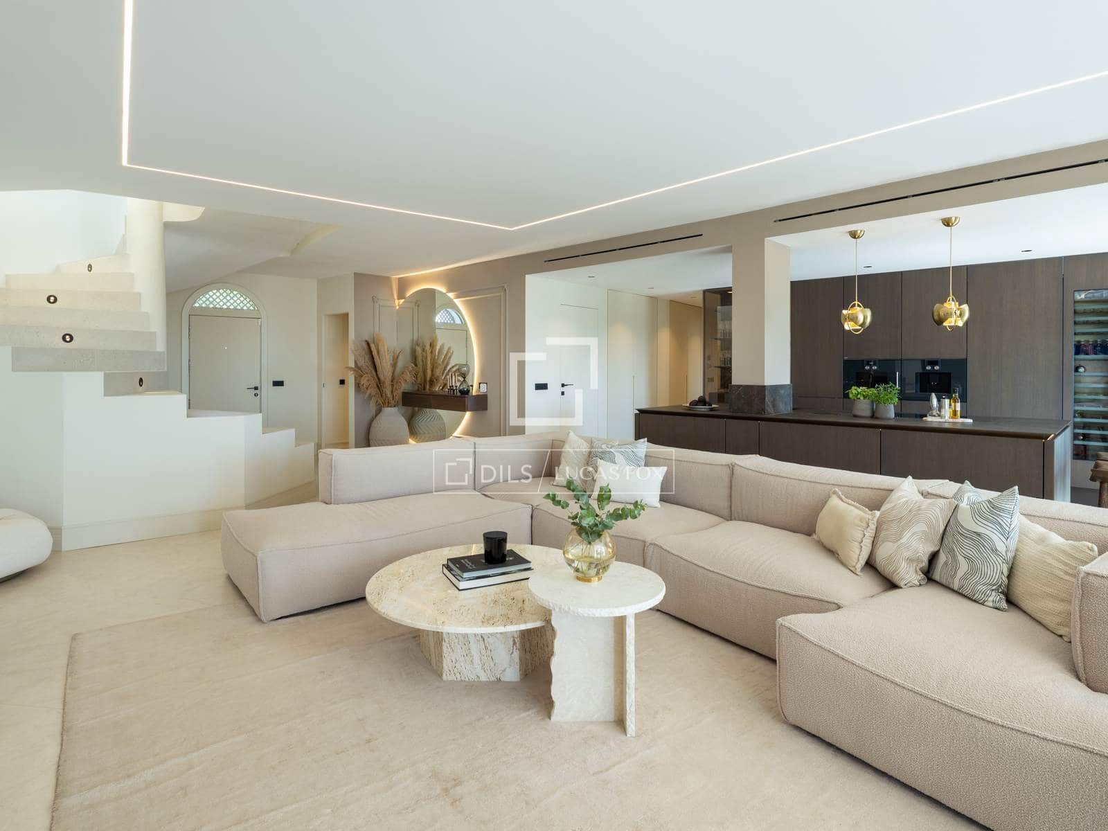 4 chambre Penthouse à vendre à Marbella avec piscine garage - 2 495 000 € (Ref: 9921053)