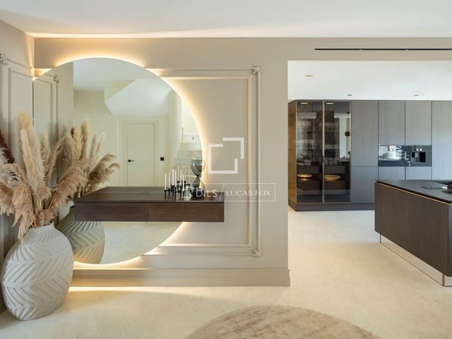 4 chambre Penthouse à vendre à Marbella avec piscine garage - 2 495 000 € (Ref: 9921053)