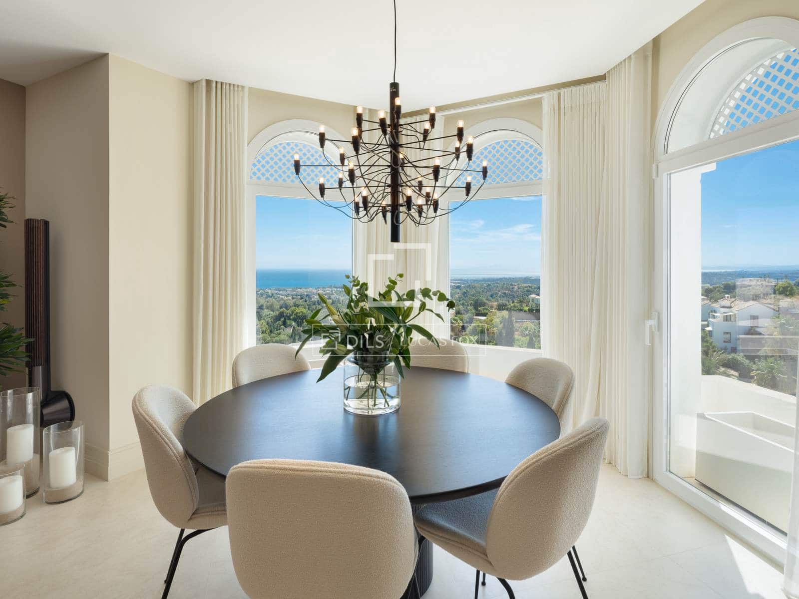 4 chambre Penthouse à vendre à Marbella avec piscine garage - 2 495 000 € (Ref: 9921053)