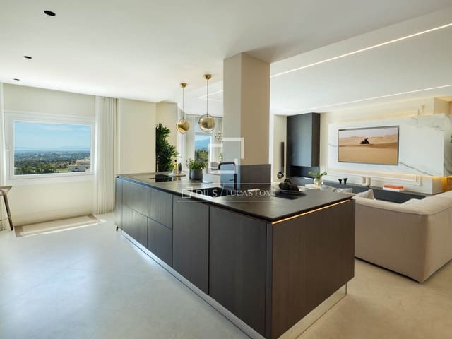 4 chambre Penthouse à vendre à Marbella avec piscine garage - 2 495 000 € (Ref: 9921053)