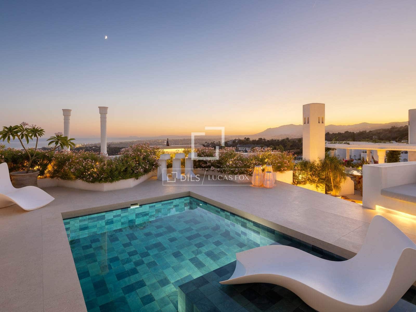 4 chambre Penthouse à vendre à Marbella avec piscine garage - 2 495 000 € (Ref: 9921053)