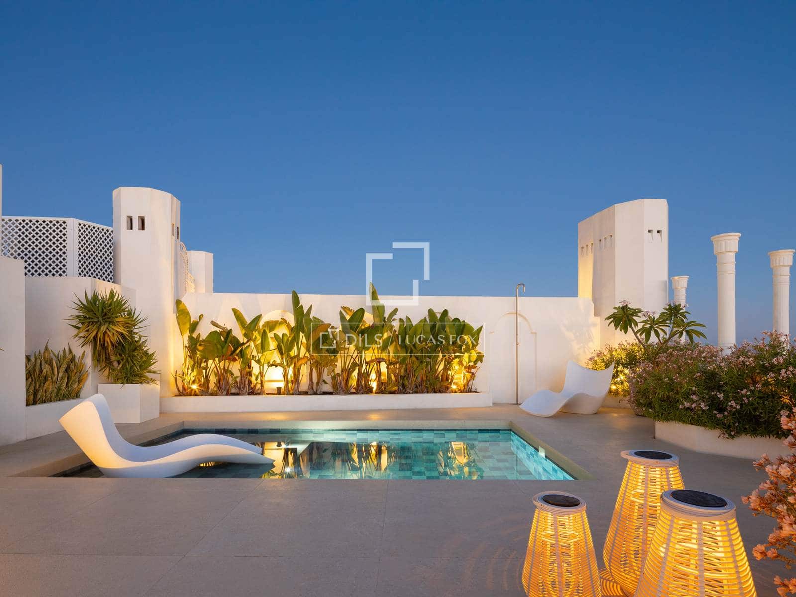 4 chambre Penthouse à vendre à Marbella avec piscine garage - 2 495 000 € (Ref: 9921053)