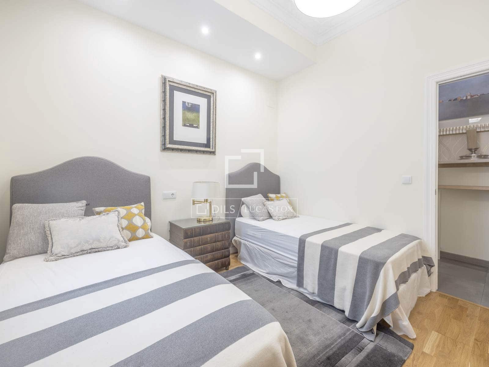 3 soveværelse Lejlighed til leje i Valencia by - € 2.400 (Ref: 9921057)