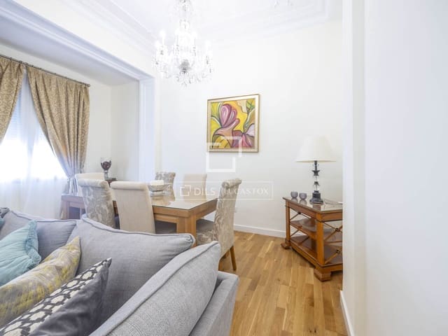 3 slaapkamer Appartement te huur in Valencia stad - € 2.400 (Ref: 9921057)