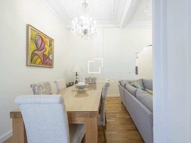 3 slaapkamer Appartement te huur in Valencia stad - € 2.400 (Ref: 9921057)