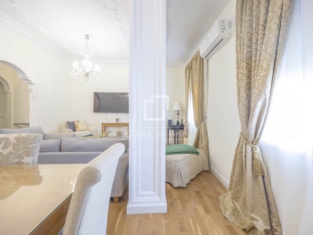 3 slaapkamer Appartement te huur in Valencia stad - € 2.400 (Ref: 9921057)