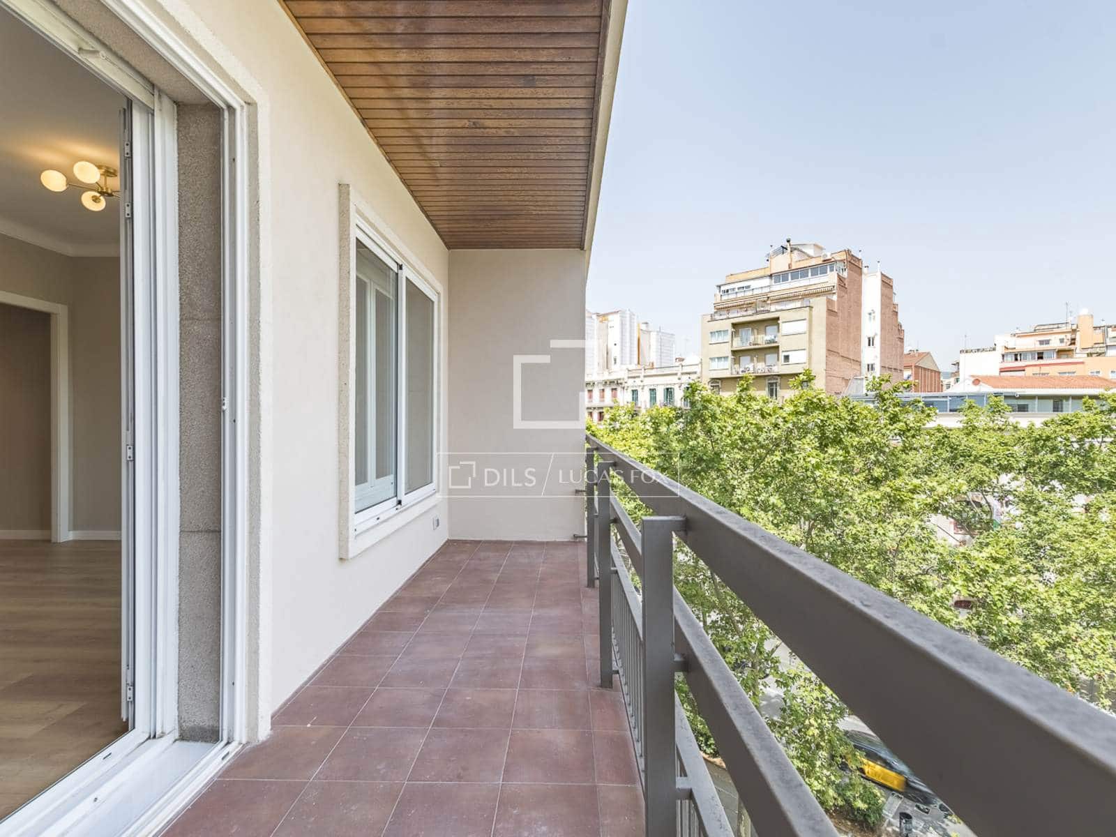 4 soveværelse Lejlighed til salg i Barcelona by - € 680.000 (Ref: 9921058)