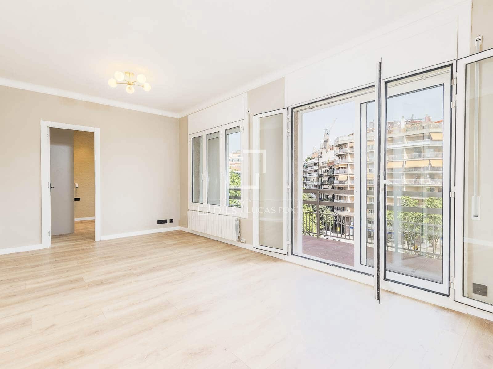 4 soveværelse Lejlighed til salg i Barcelona by - € 680.000 (Ref: 9921058)