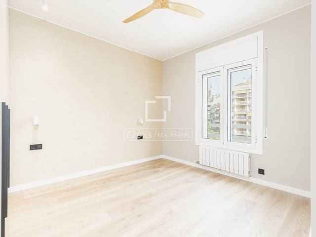 4 soveværelse Lejlighed til salg i Barcelona by - € 680.000 (Ref: 9921058)