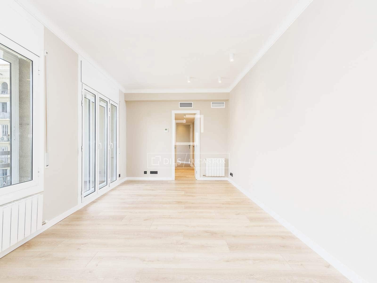 4 soveværelse Lejlighed til salg i Barcelona by - € 680.000 (Ref: 9921058)