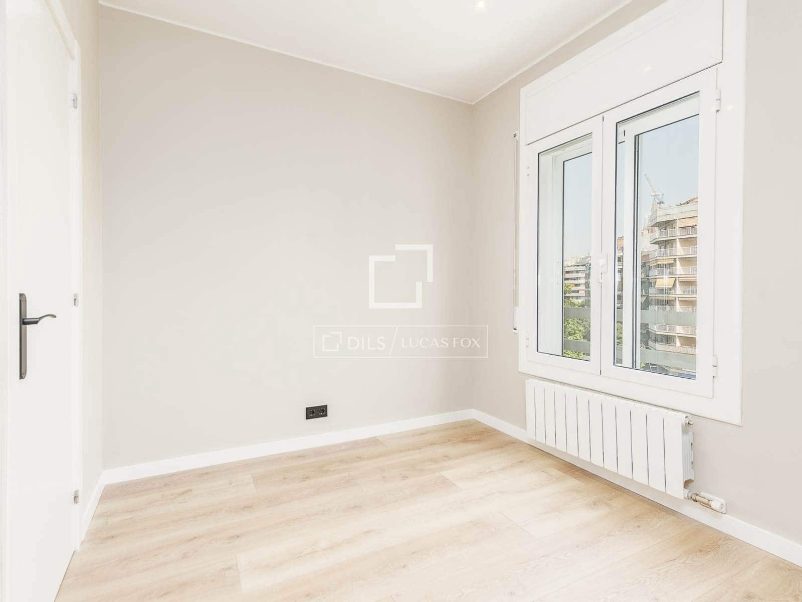 4 soveværelse Lejlighed til salg i Barcelona by - € 680.000 (Ref: 9921058)