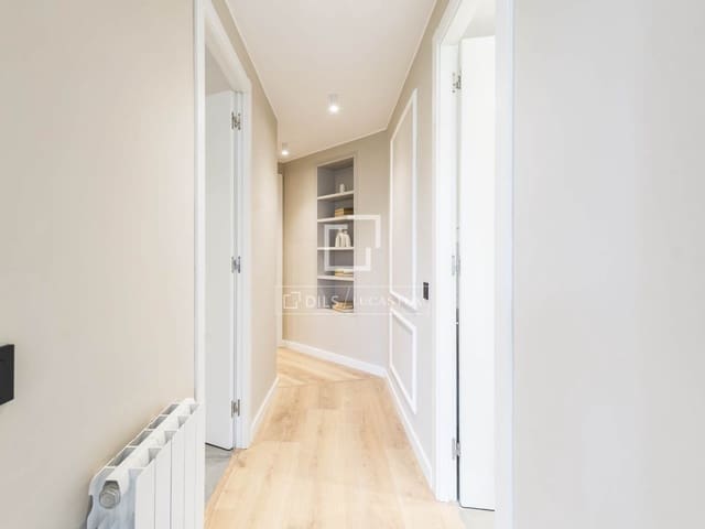 4 soveværelse Lejlighed til salg i Barcelona by - € 680.000 (Ref: 9921058)