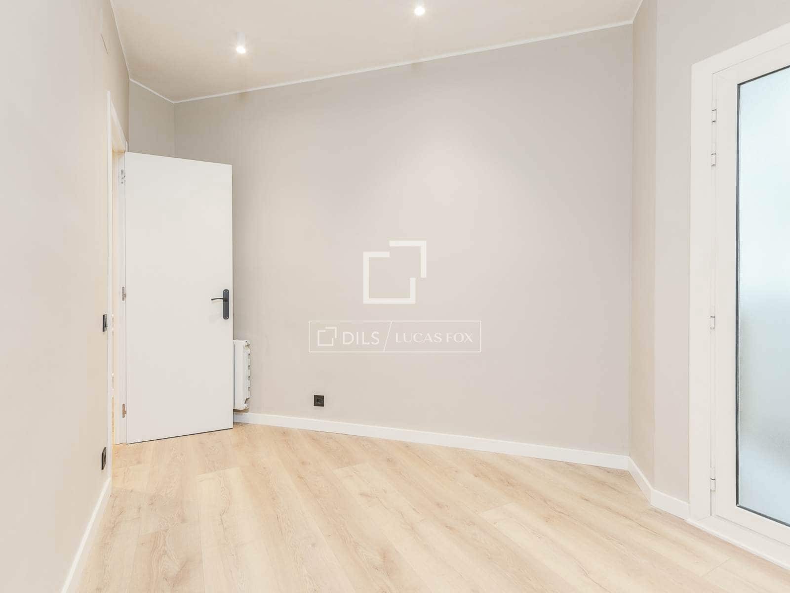4 soveværelse Lejlighed til salg i Barcelona by - € 680.000 (Ref: 9921058)