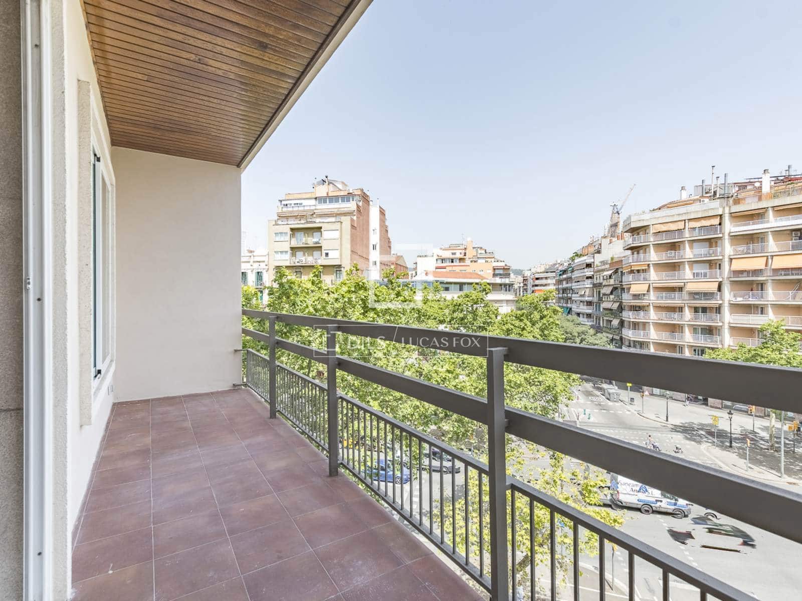 4 soveværelse Lejlighed til salg i Barcelona by - € 680.000 (Ref: 9921058)