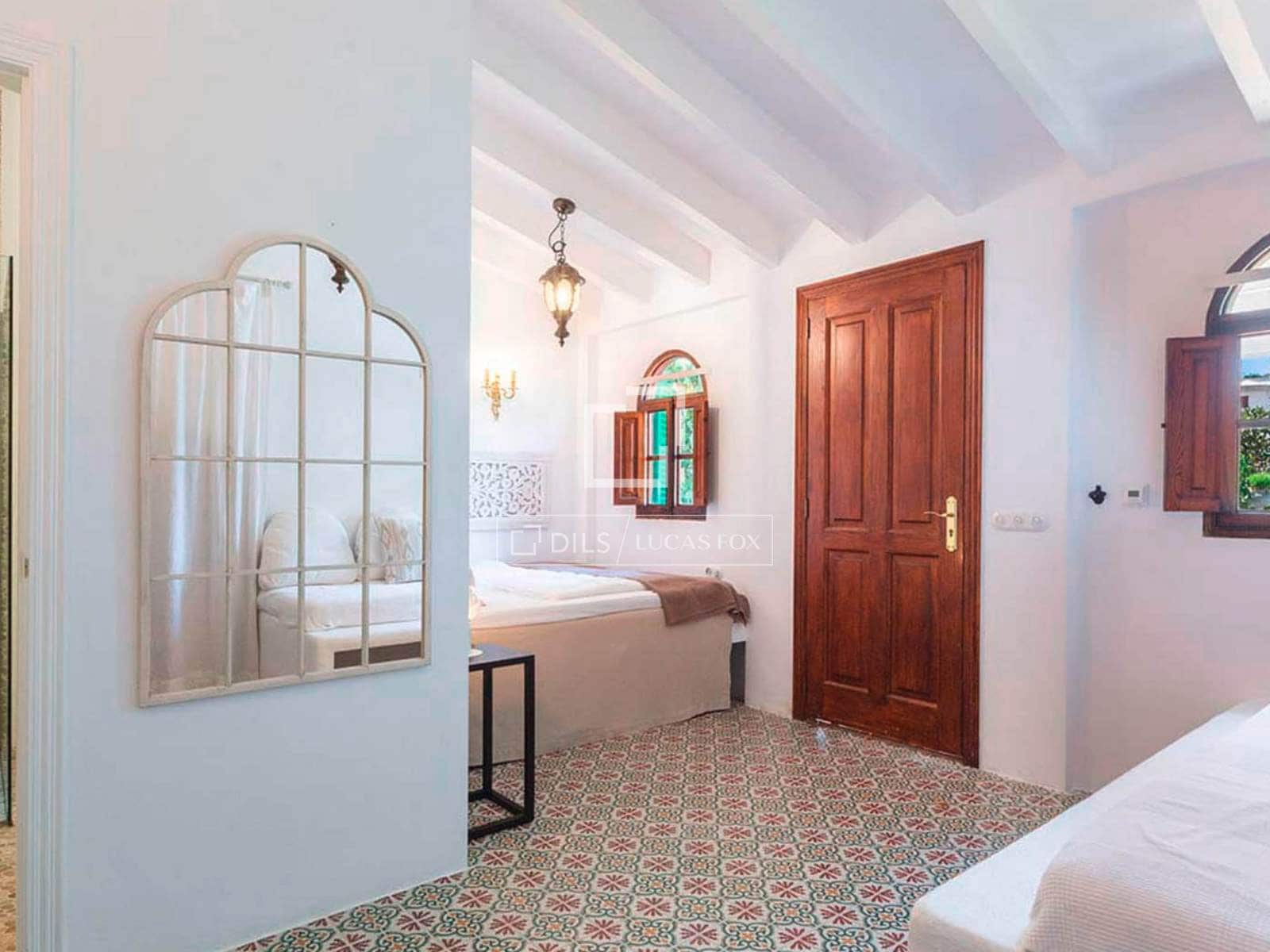 5 bedroom Villa for rent in Palma de Mallorca with pool garage - € 11,900 (Ref: 9921142)
