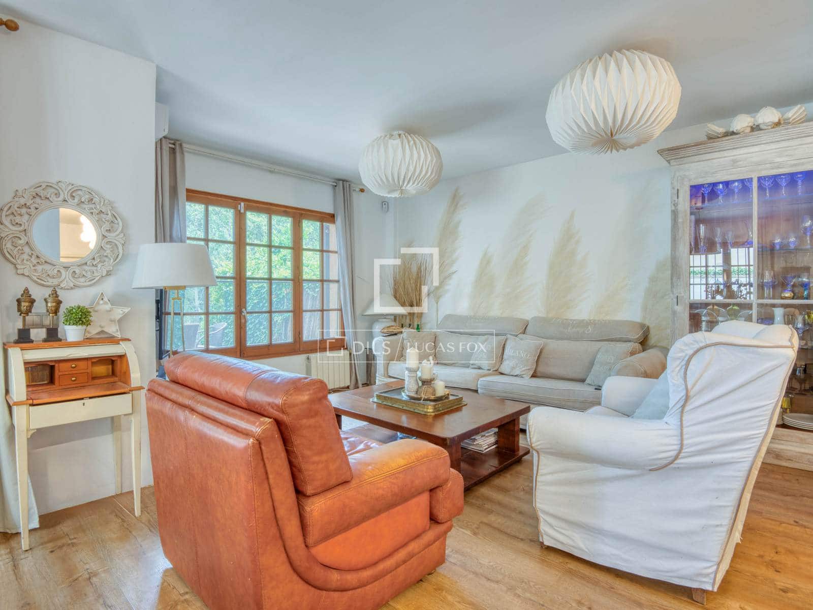 4 bedroom Villa for sale in Santa Cristina d'Aro with garage - € 395,000 (Ref: 9921143)