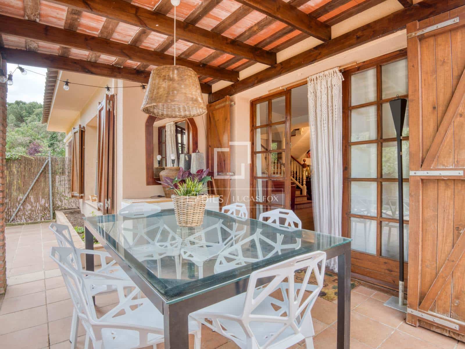 4 bedroom Villa for sale in Santa Cristina d'Aro with garage - € 395,000 (Ref: 9921143)