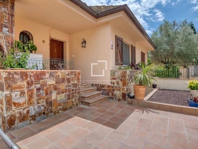 4 soverom Villa til salgs i Santa Cristina d'Aro med garasje - € 395 000 (Ref: 9921143)