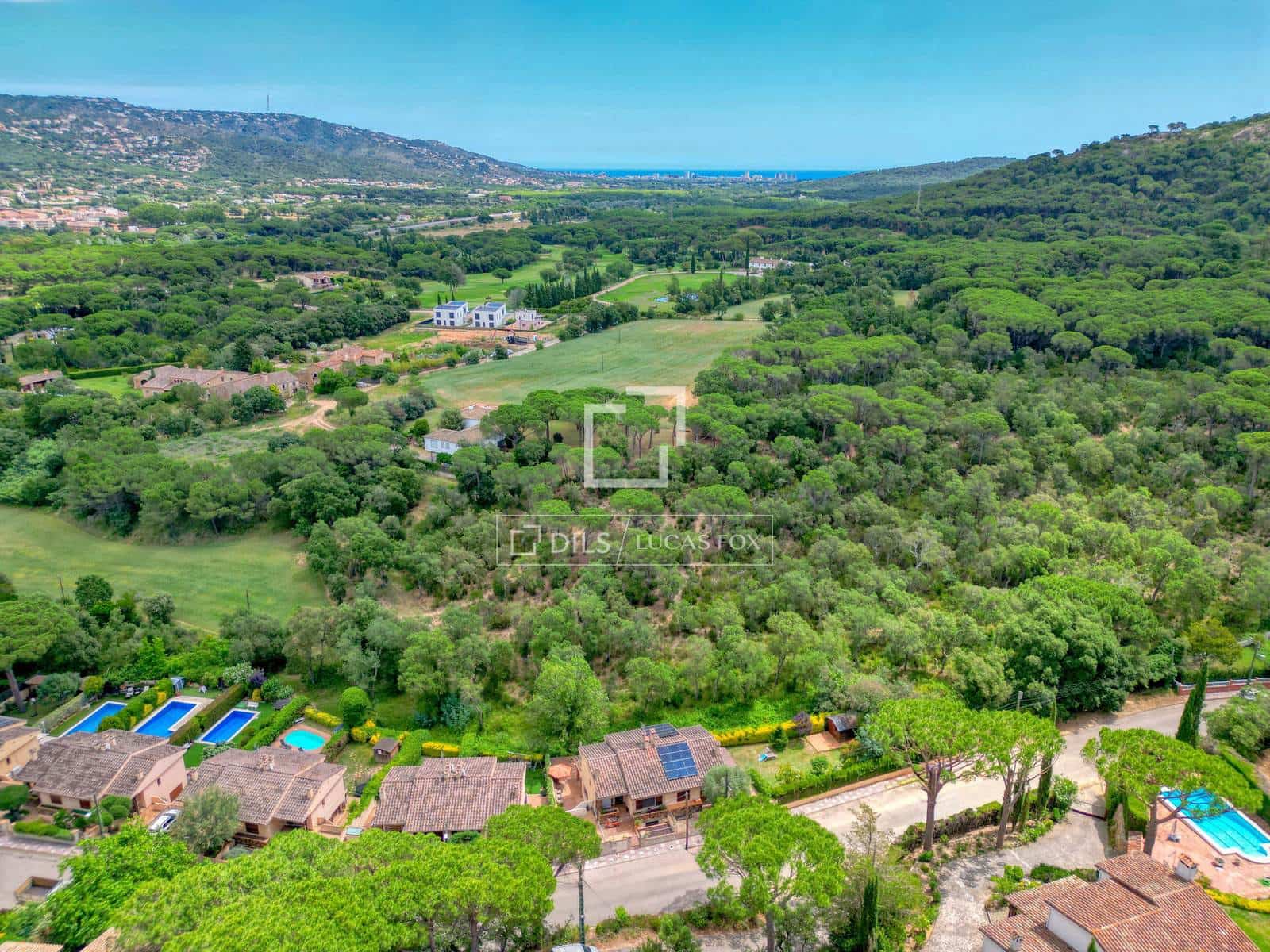 4 bedroom Villa for sale in Santa Cristina d'Aro with garage - € 395,000 (Ref: 9921143)