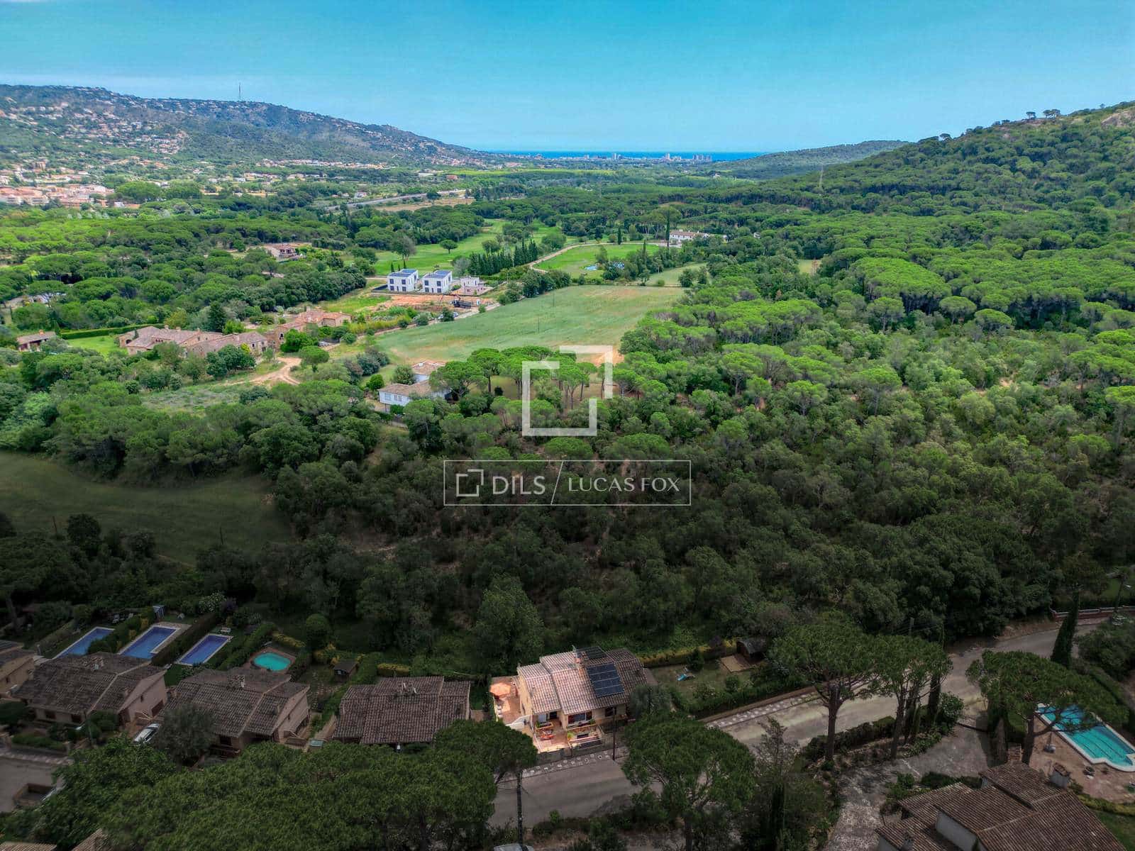 4 bedroom Villa for sale in Santa Cristina d'Aro with garage - € 395,000 (Ref: 9921143)