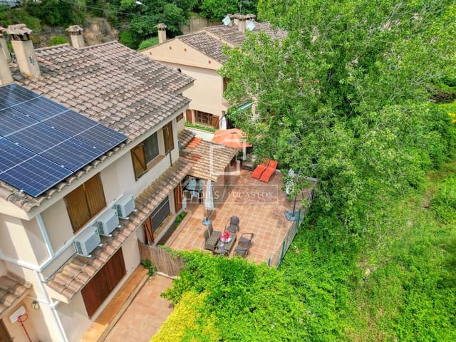 4 soverom Villa til salgs i Santa Cristina d'Aro med garasje - € 395 000 (Ref: 9921143)