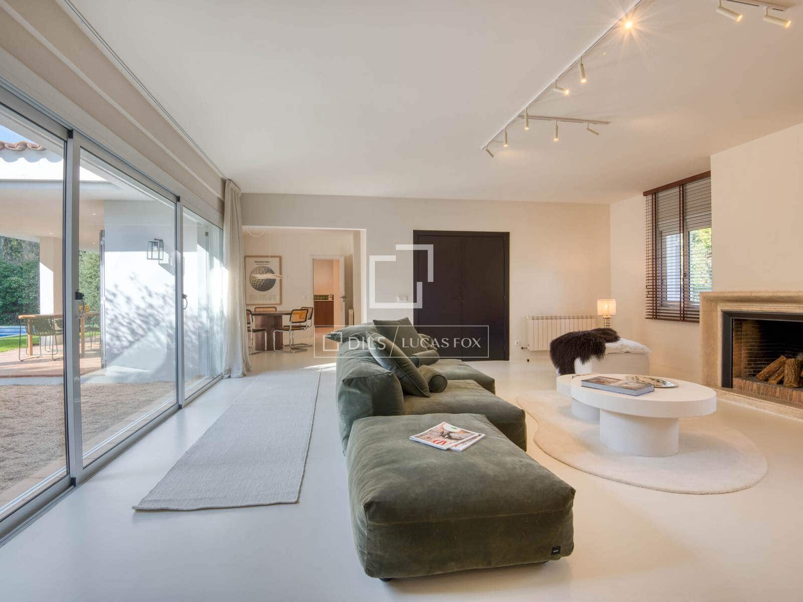 4 slaapkamer Villa te koop in Santa Cristina d'Aro met zwembad garage - € 1.350.000 (Ref: 9921144)
