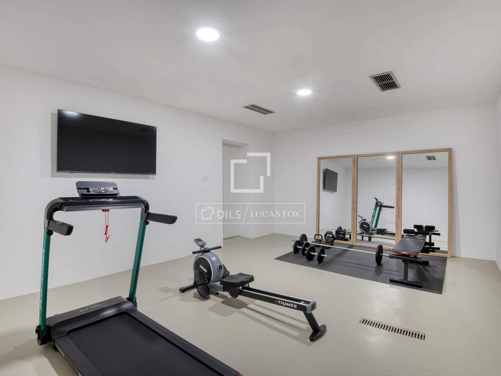 4 slaapkamer Villa te koop in Santa Cristina d'Aro met zwembad garage - € 1.350.000 (Ref: 9921144)