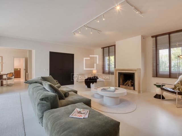 4 slaapkamer Villa te koop in Santa Cristina d'Aro met zwembad garage - € 1.350.000 (Ref: 9921144)
