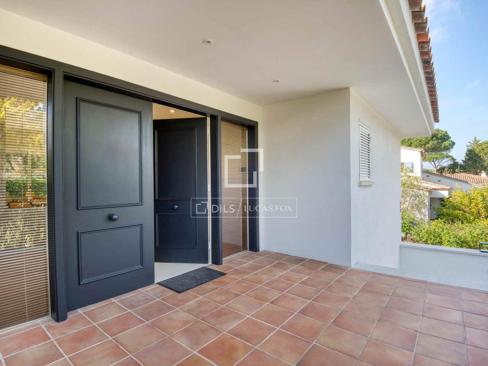 4 slaapkamer Villa te koop in Santa Cristina d'Aro met zwembad garage - € 1.350.000 (Ref: 9921144)