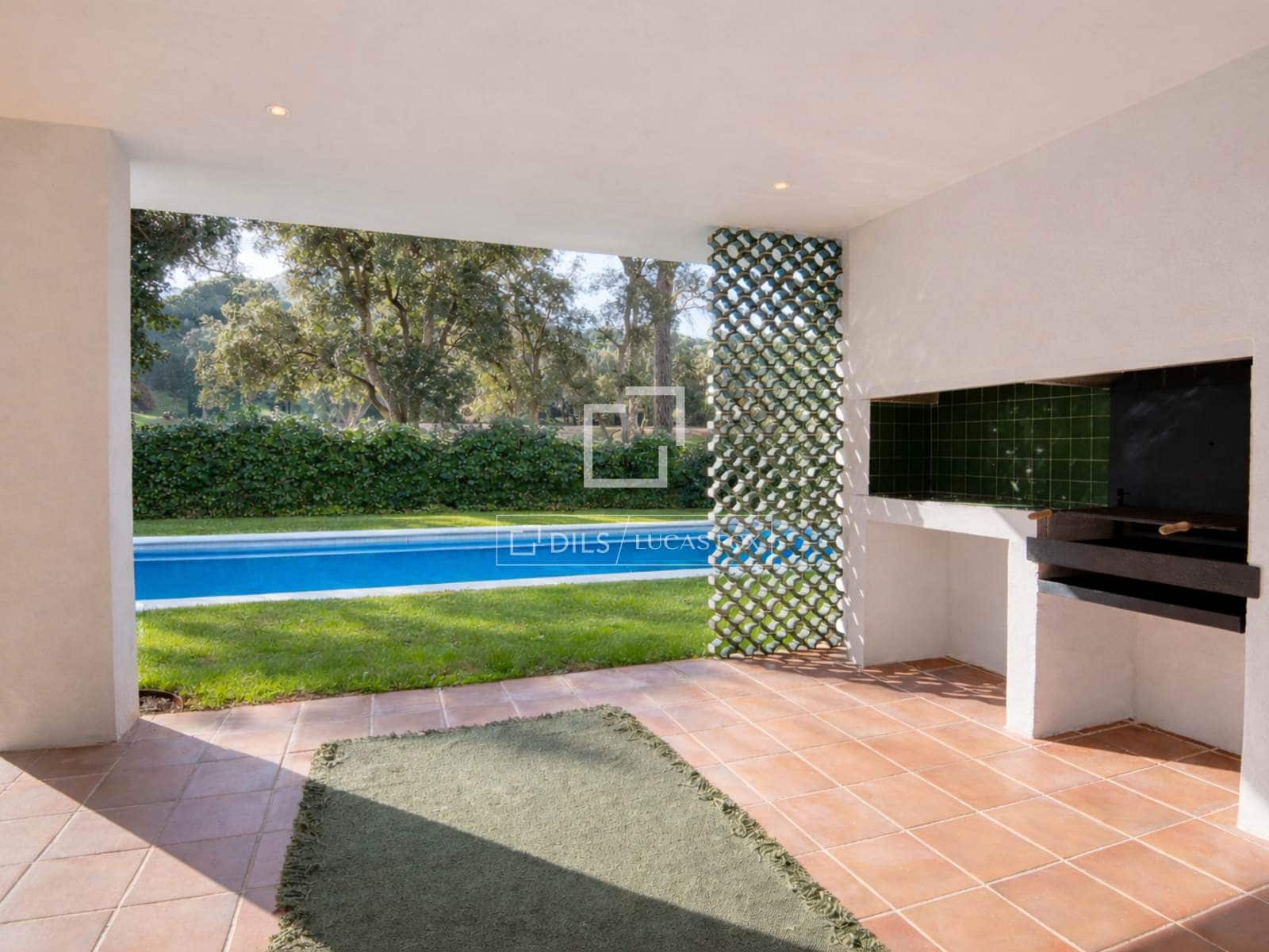 4 slaapkamer Villa te koop in Santa Cristina d'Aro met zwembad garage - € 1.350.000 (Ref: 9921144)