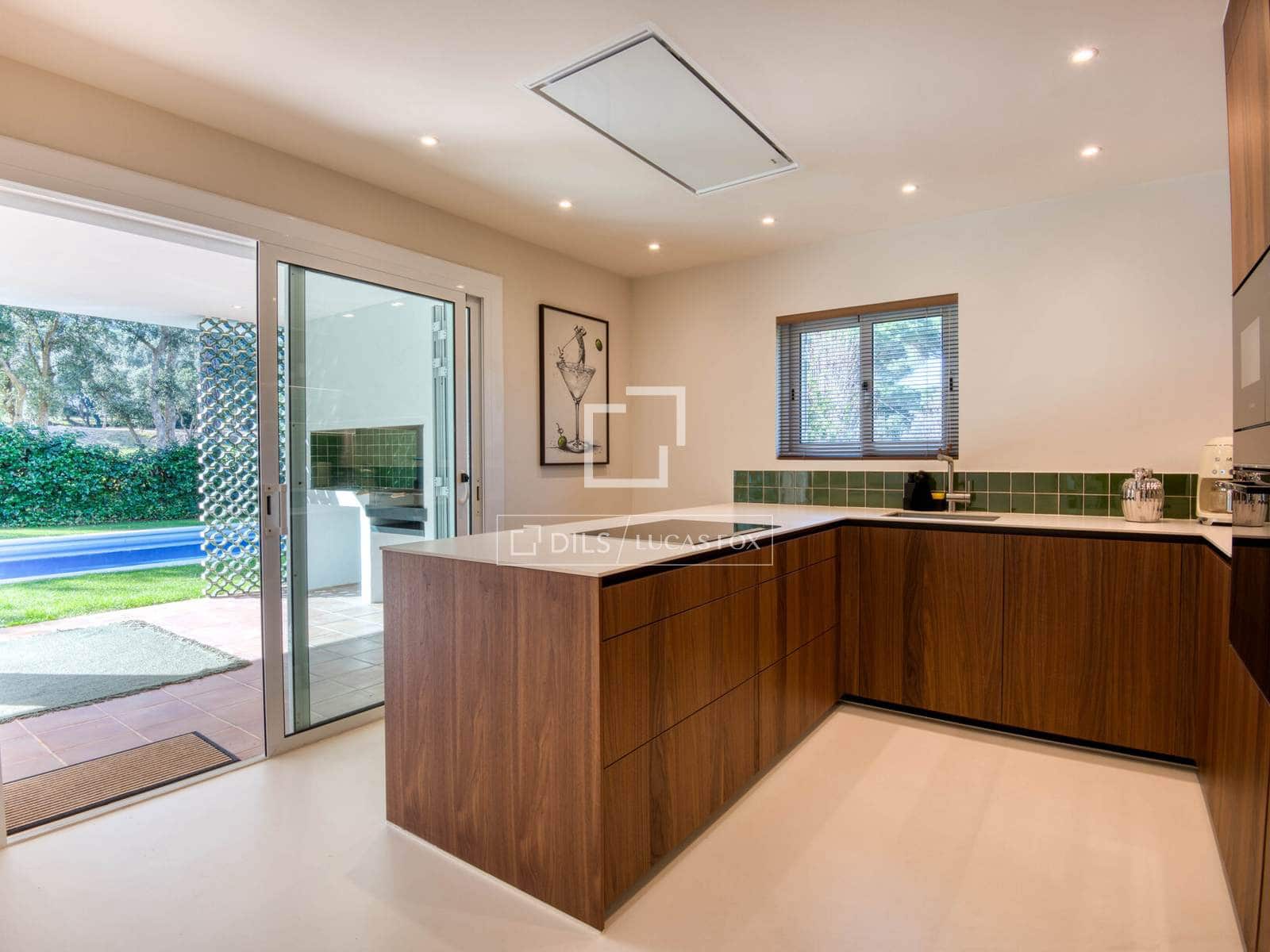 4 slaapkamer Villa te koop in Santa Cristina d'Aro met zwembad garage - € 1.350.000 (Ref: 9921144)