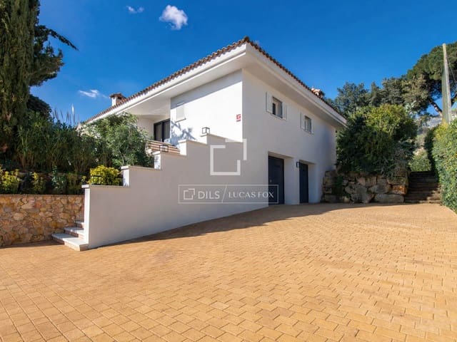4 slaapkamer Villa te koop in Santa Cristina d'Aro met zwembad garage - € 1.350.000 (Ref: 9921144)