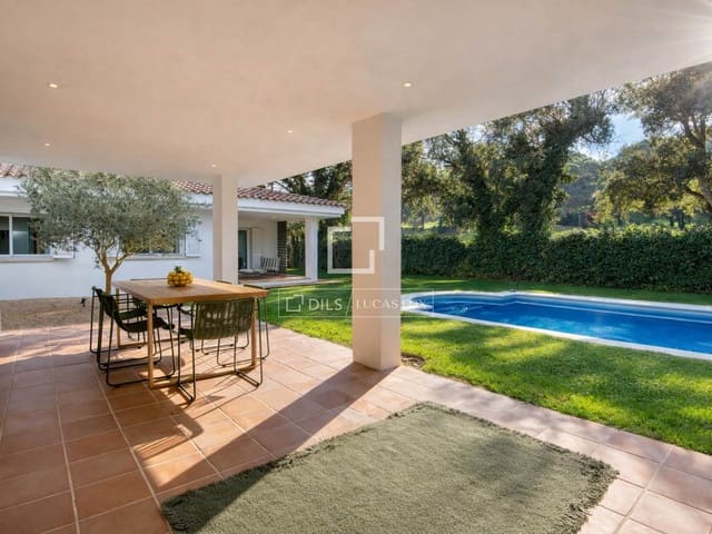 4 slaapkamer Villa te koop in Santa Cristina d'Aro met zwembad garage - € 1.350.000 (Ref: 9921144)