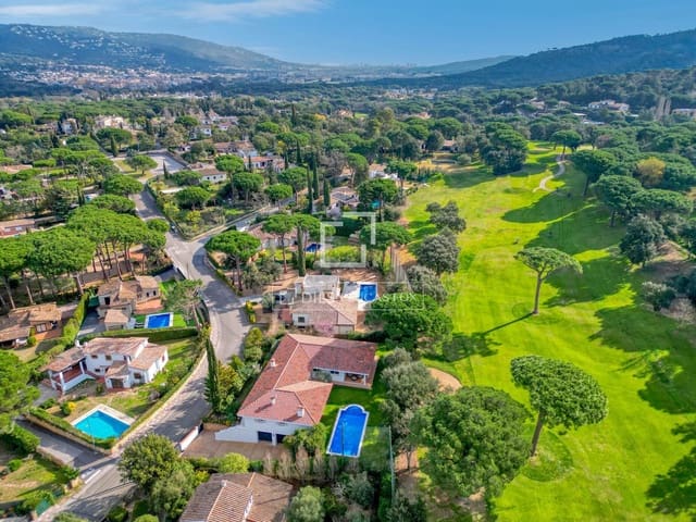 4 slaapkamer Villa te koop in Santa Cristina d'Aro met zwembad garage - € 1.350.000 (Ref: 9921144)