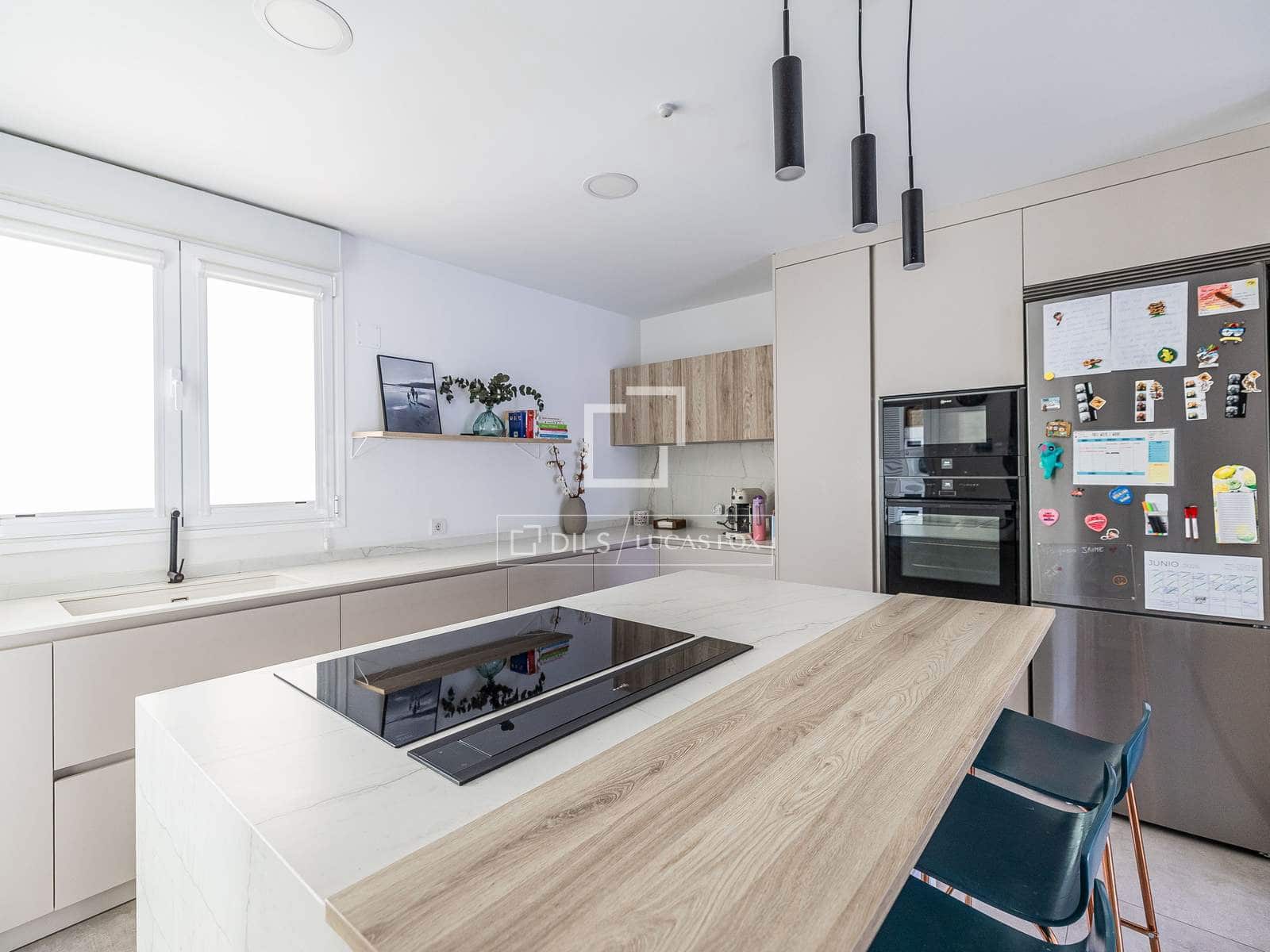 3 soveværelse Lejlighed til salg i Madrid by med swimmingpool garage - € 1.900.000 (Ref: 9921368)