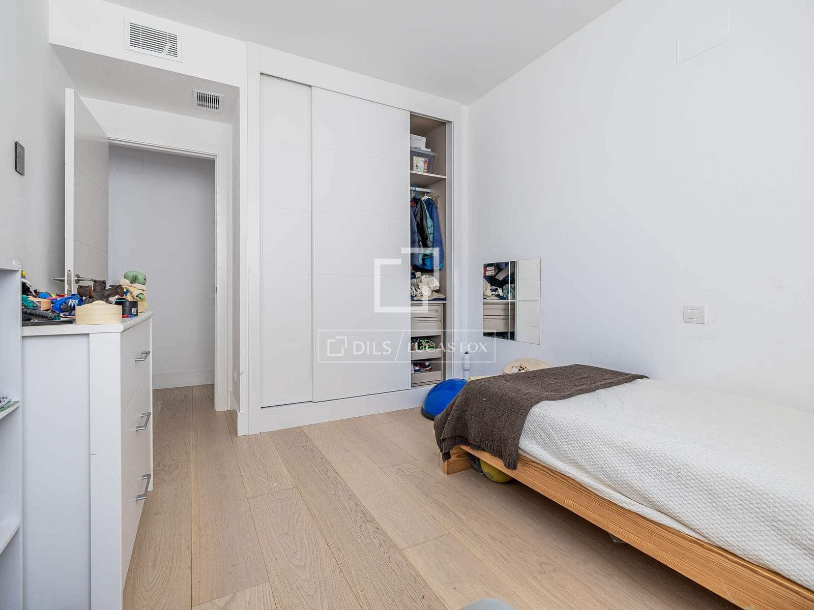 3 soveværelse Lejlighed til salg i Madrid by med swimmingpool garage - € 1.900.000 (Ref: 9921368)