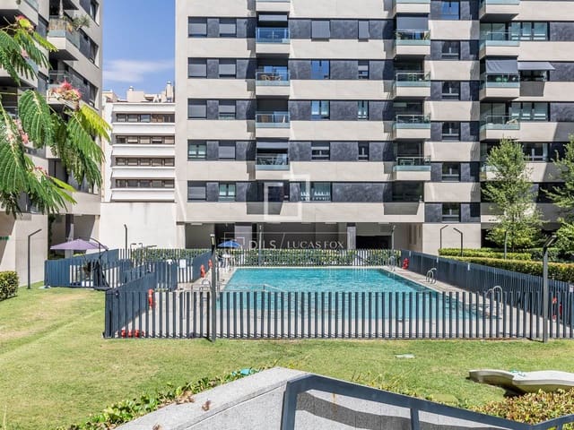 3 sovrum Lägenhet till salu i Rios Rosas, Madrid stad med pool garage - 1 900 000 € (Ref: 9921368)