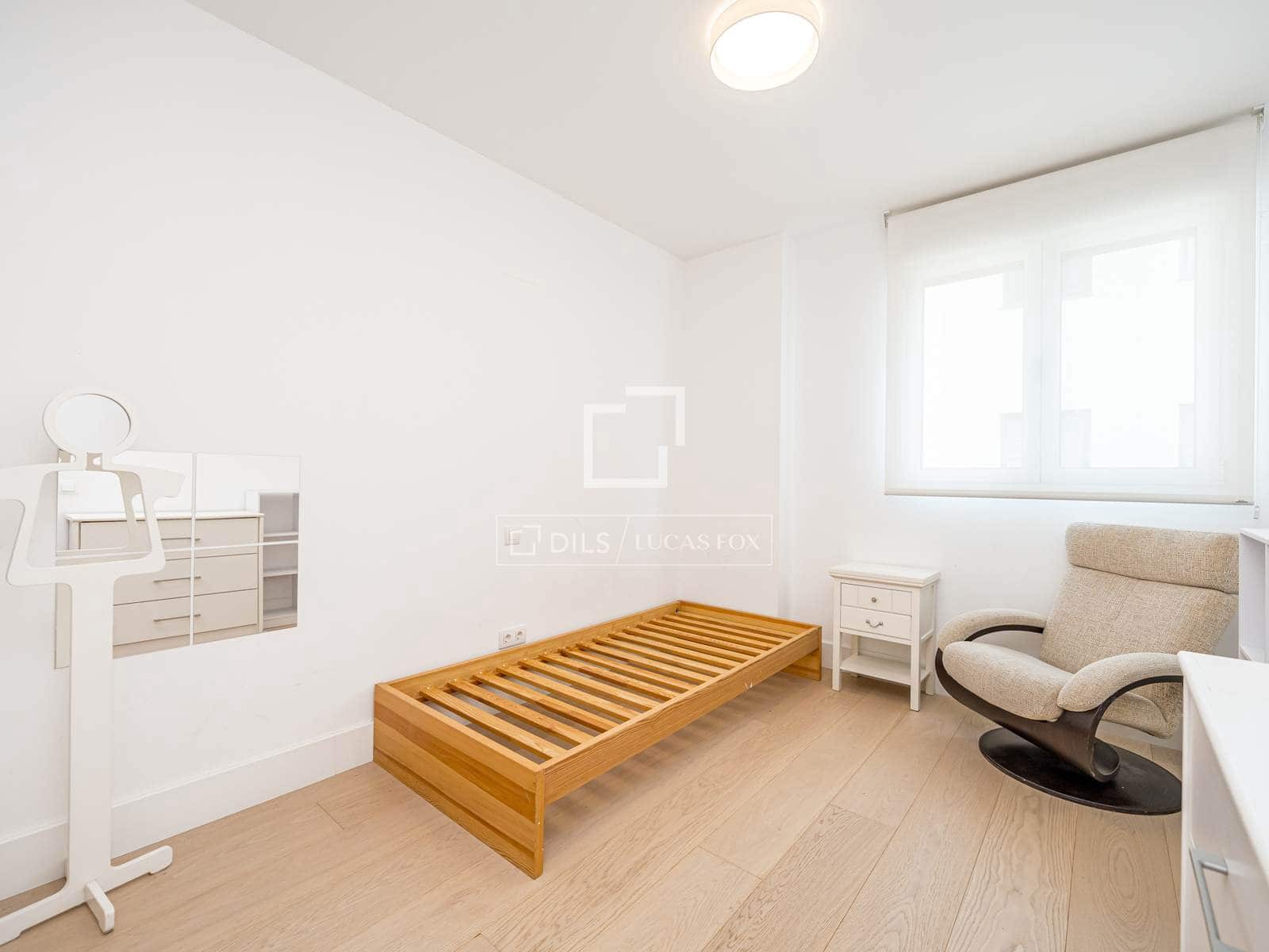 Apartamento de 3 habitaciones en Madrid ciudad en venta con piscina garaje - 1.900.000 € (Ref: 9921368)
